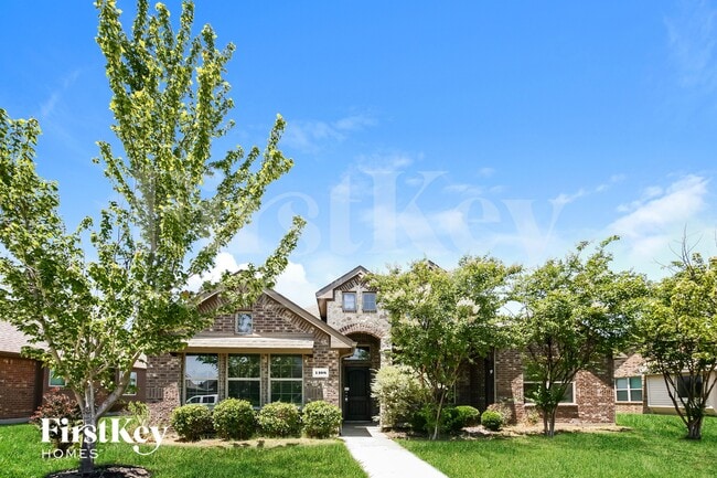 Building Photo - 1108 Colonial Dr