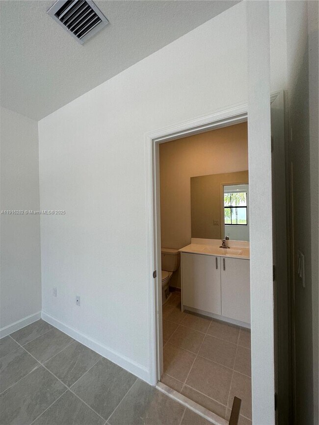 Foto del edificio - 28471 SW 132nd Ct