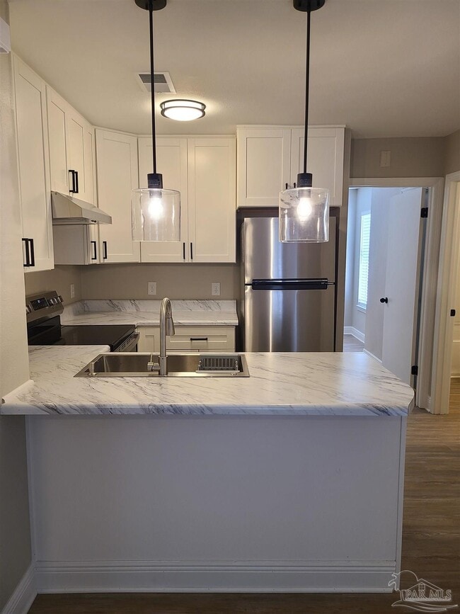 Building Photo - 501 E Burgess Rd