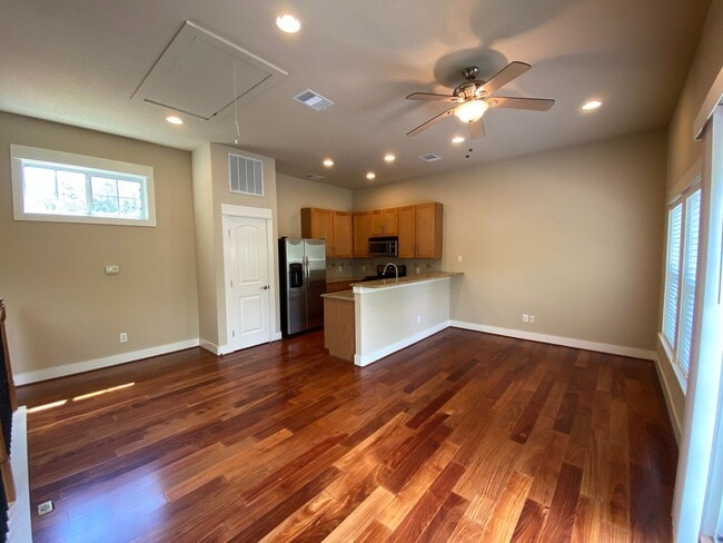 Building Photo - 4514 Depew Ave