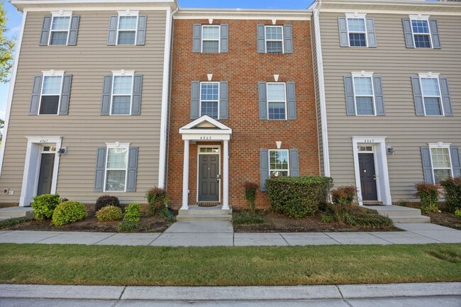 Photo - Beautiful Townhome for Rent in Virginia Beach With Free Internet!