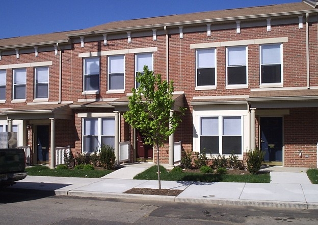 Foto del edificio - Lucien E. Blackwell Homes