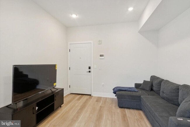 Building Photo - 3836 Haverford Ave