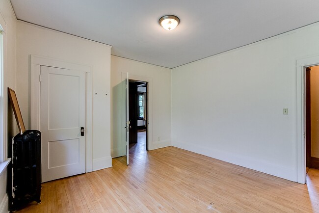 Building Photo - 1517 Fairmount Ave