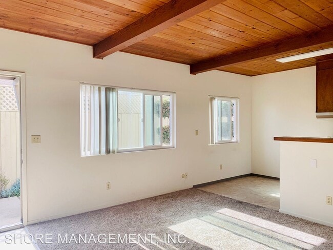 Building Photo - 4873 Niagara Ave