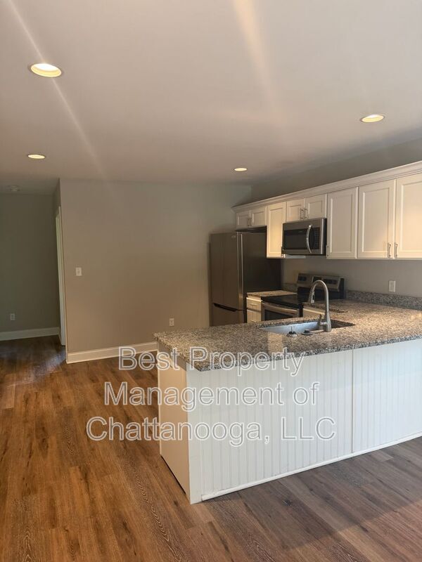 Foto del edificio - 5325 Lee Ave