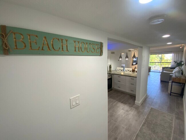 Building Photo - 6444 Collins Ave