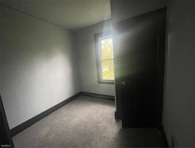 Foto del edificio - 3 br, 1 bath Duplex - 2556 Marlborough St ...