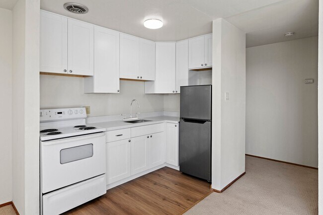 Foto del edificio - 1300 Lawton St