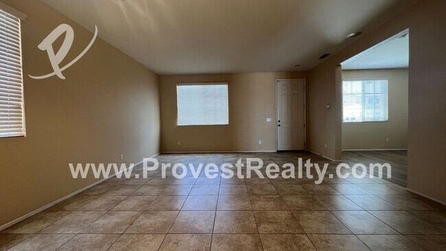 Building Photo - 4 Bed, 2 Bath Hesperia Home!!!!!