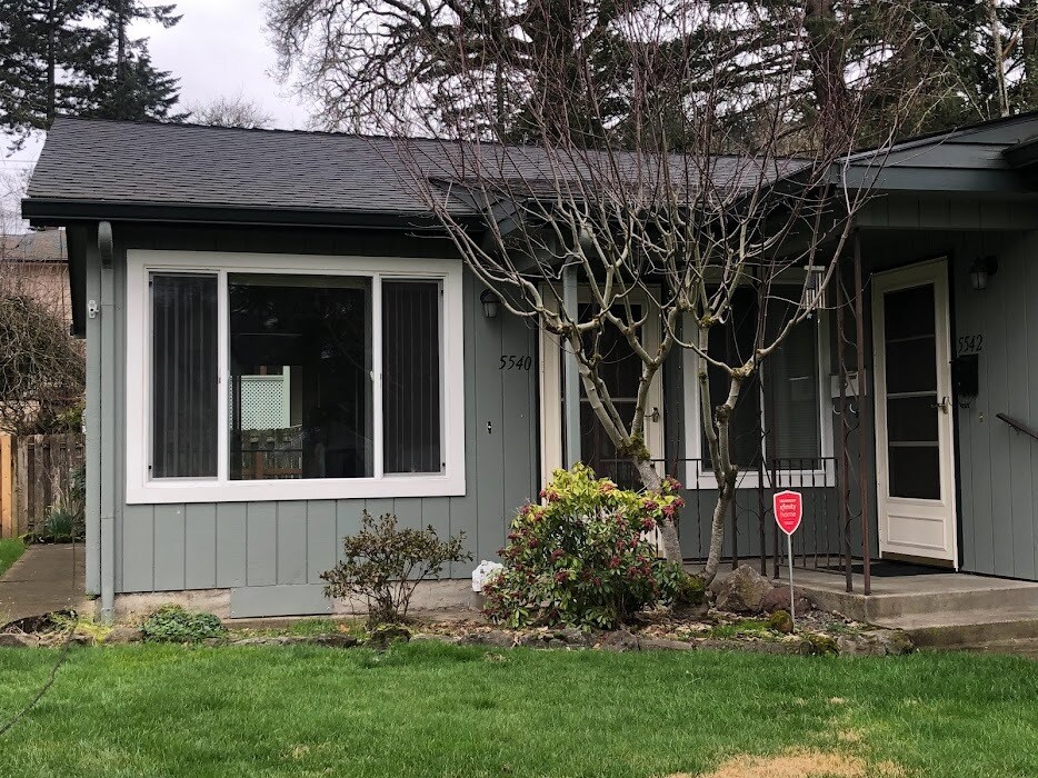 5540 First Ct Unit 5540 Duplex, West Linn, OR 97068 Condo for Rent in