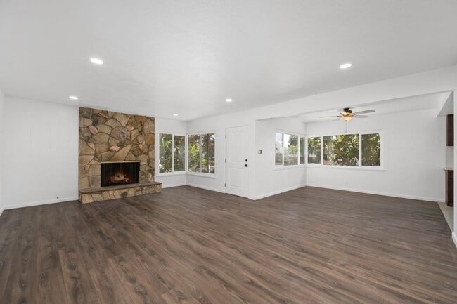 Building Photo - 5417 W Slauson Ave