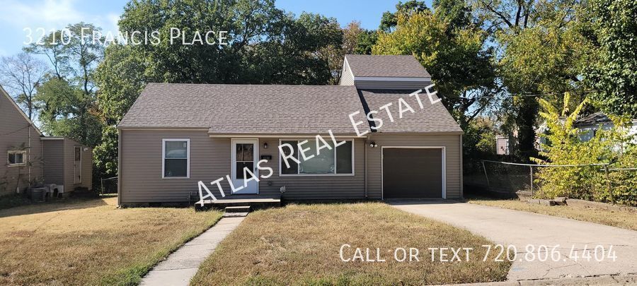 Primary Photo - Remodeled 4 bedroom minutes from the KU ca...