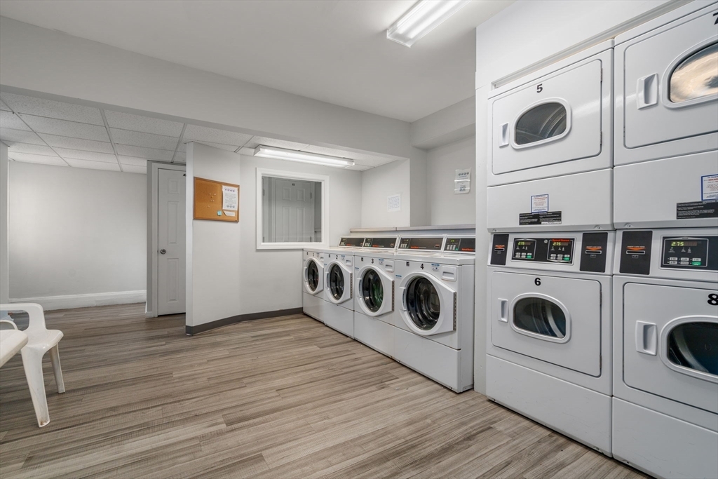 Foto principal - 1423 Beacon St