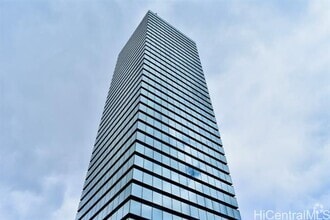Building Photo - 1750 Kalakaua Ave