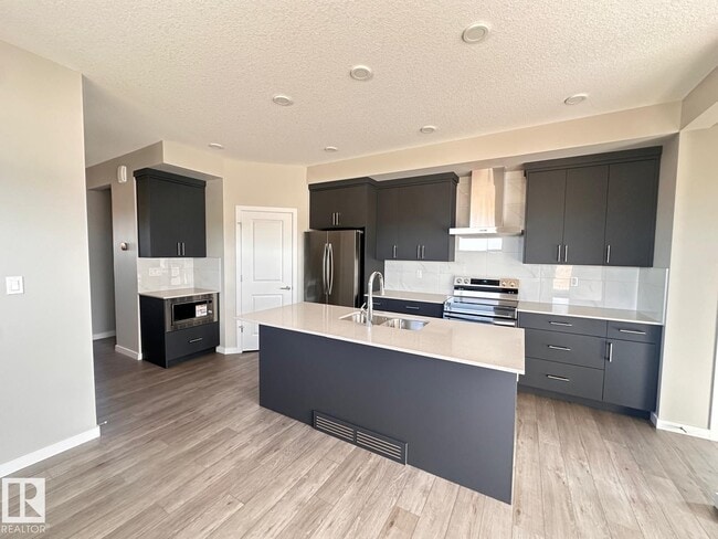 Building Photo - 8668 Edgemont Link NW