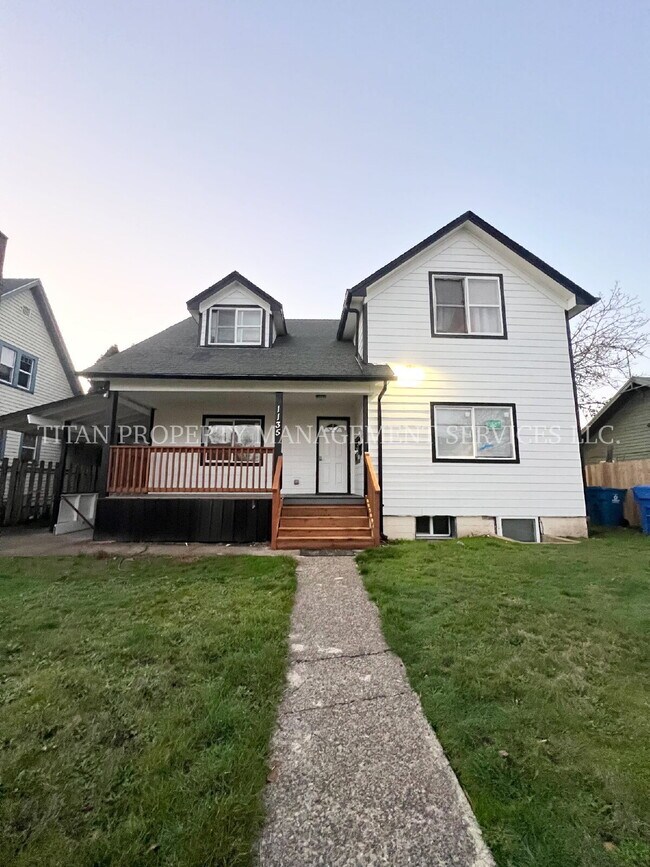 Building Photo - 1135 13th St NE