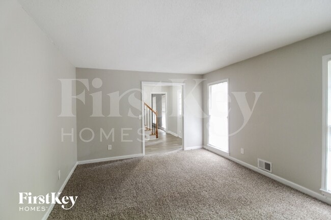 Foto del edificio - 4618 Forest Pl