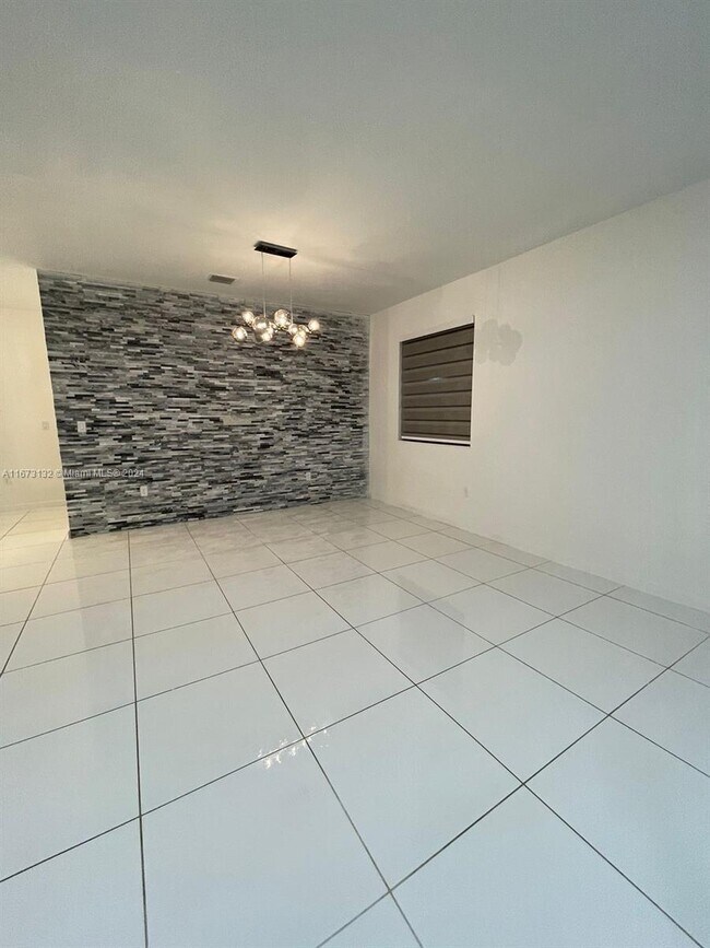 Foto del edificio - 4451 SW 159th Path