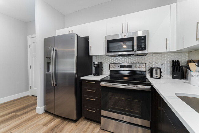 Building Photo - 43 at New Albany