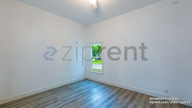 Foto del edificio - 146 Fairview Ave