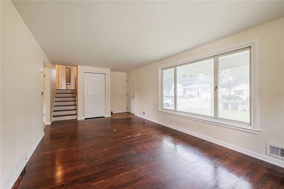 Foto principal - 290 Fetzner Rd