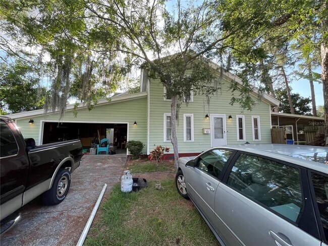 Building Photo - 501 33rd Ave N