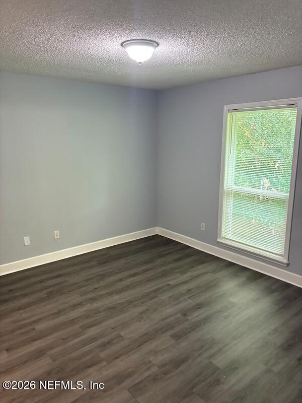 Building Photo - 1202 Westdale Dr