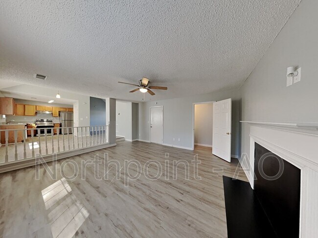Building Photo - 7010 Mahogany Dr