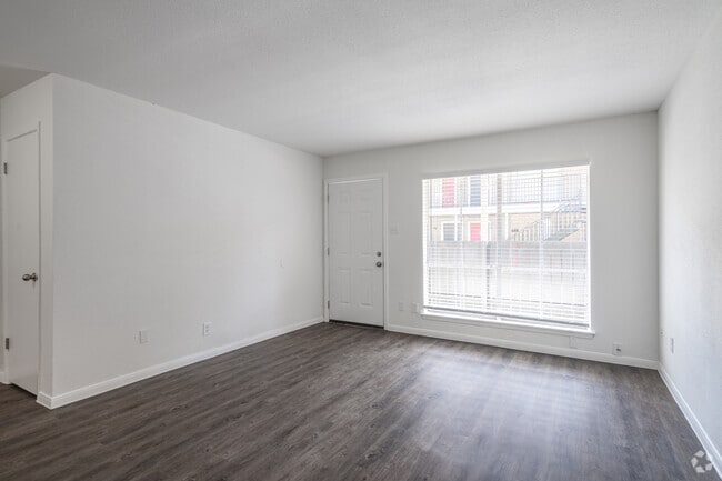 1BR, 1BA - 547SF - The Nathaniel Apartments
