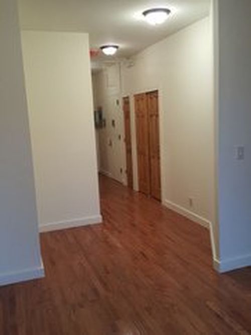 Building Photo - 212 E 27th St