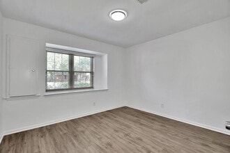 Building Photo - 10513 Moorberry Ln