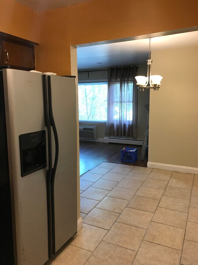 6028 S Archer Rd Unit 5, Summit, IL 60501 Condo for Rent in Summit