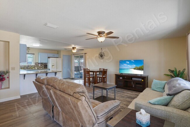Foto del edificio - FURNISHED 2bd 2ba HOME
