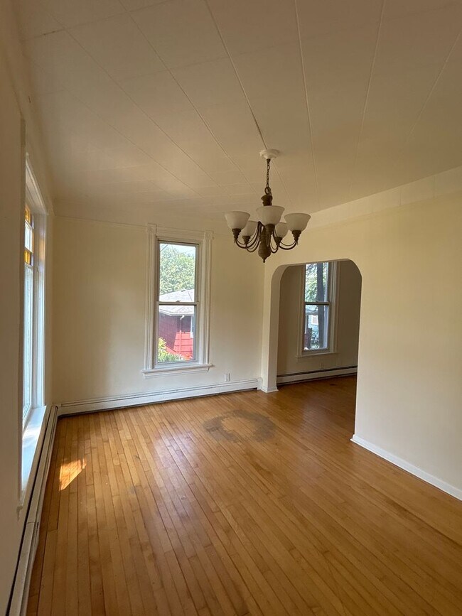 Foto del edificio - 526 Winslow Ave