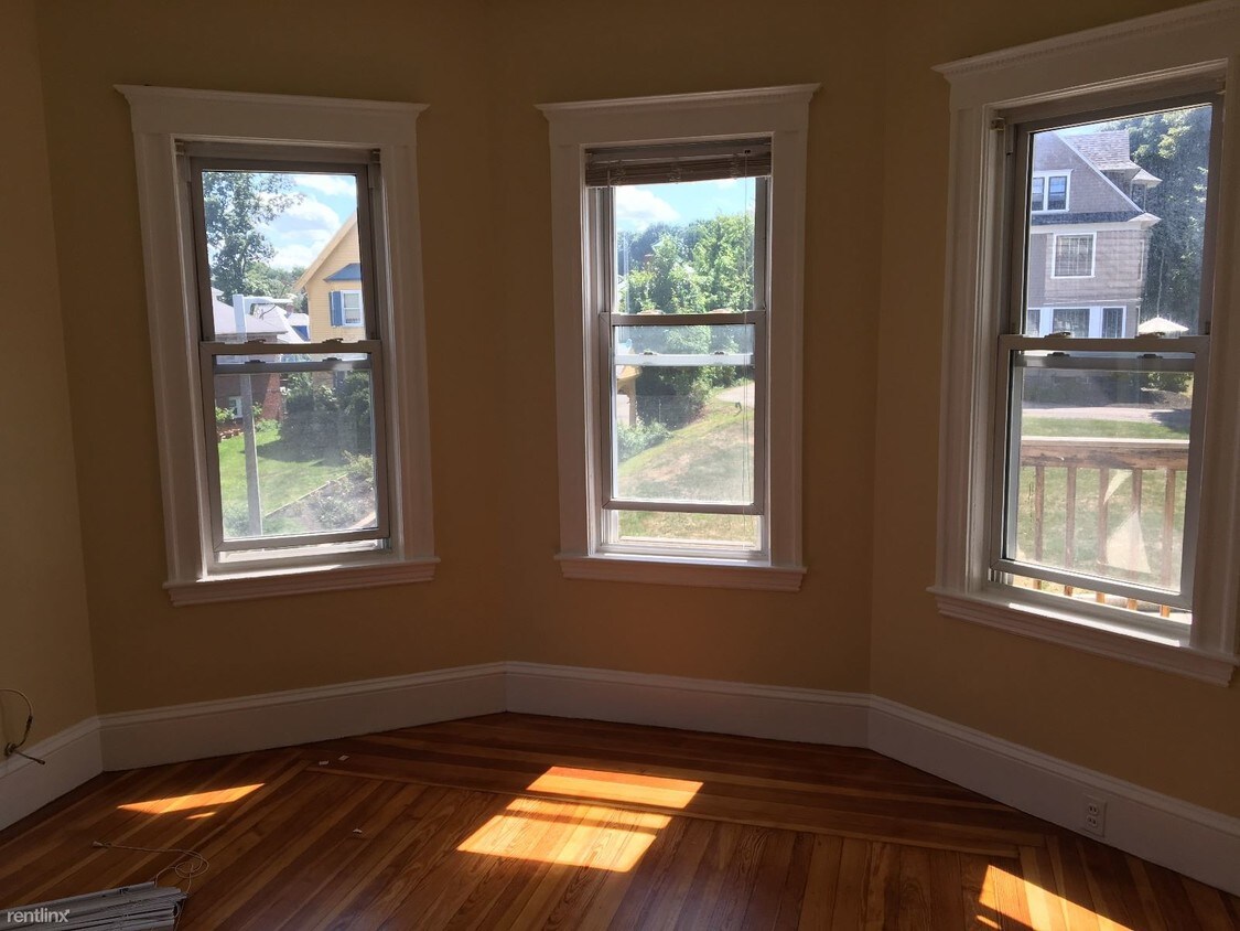Foto principal - 671 Washington St