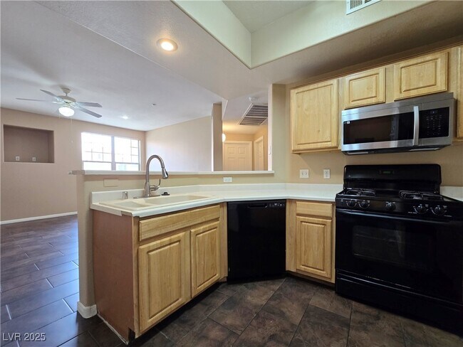 Foto del edificio - 5855 Valley Dr