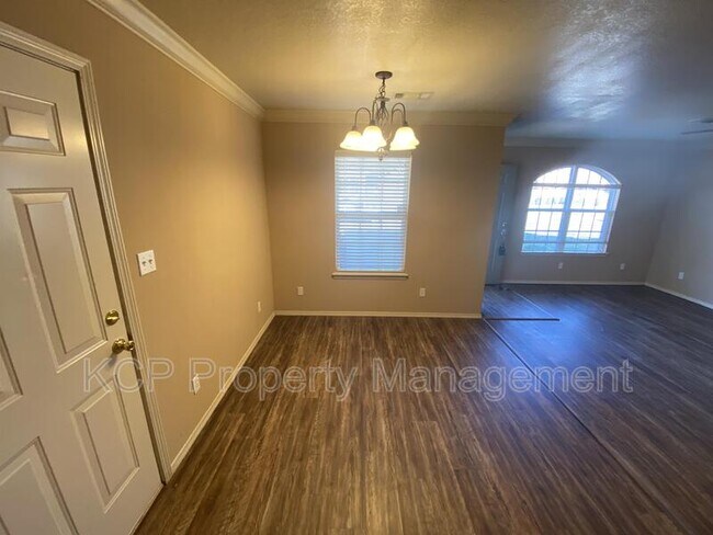 Foto del edificio - 2808 Fairway Hamlet Ct