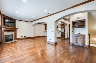 Building Photo - 4110 McKinney Ave