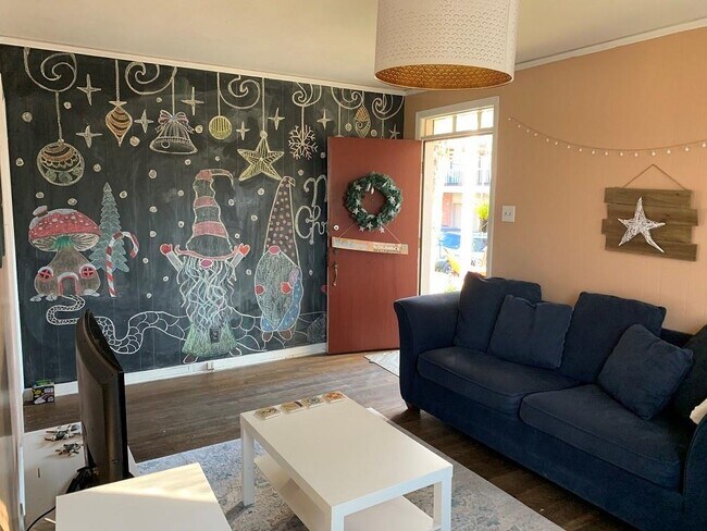 Foto del edificio - 3208 Duval St