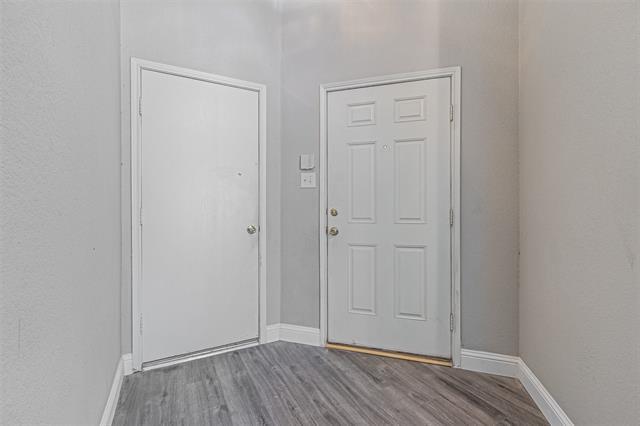 Foto del edificio - 2704 Mountain Lion Dr