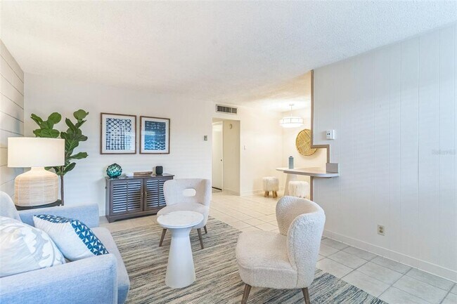 Foto del edificio - 320 Lakeview St