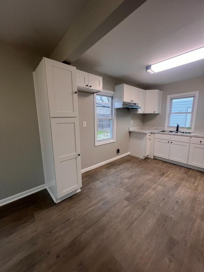 Building Photo - 1501 Covert Ave