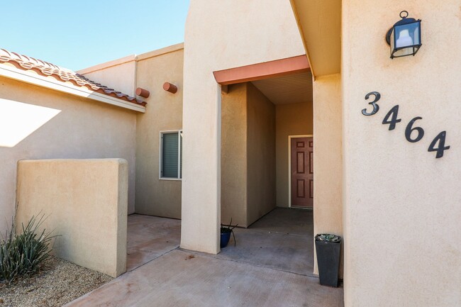 Foto del edificio - Spacious 4 Bedroom 2 Bath Home in Mesa Vil...