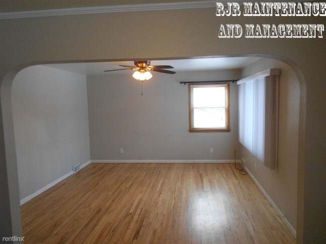 Building Photo - 811 N 14th St