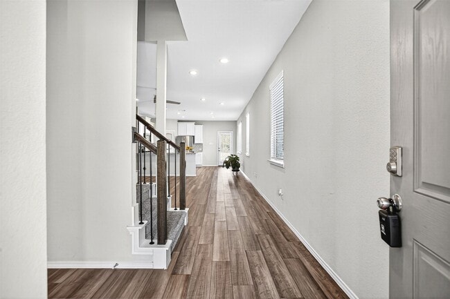 Building Photo - 9205 Inland Leather Ln