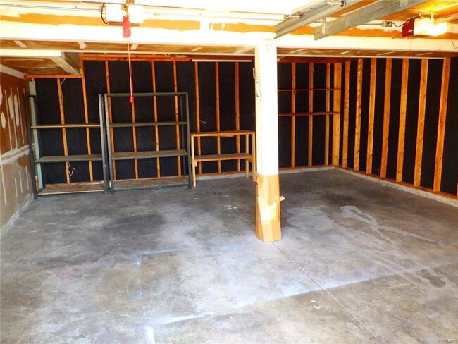 Building Photo - 2534 Millvalley Dr