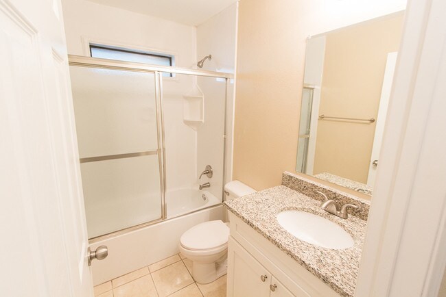 Building Photo - 2115 Rainwood Ct, Arlington, TX 76017