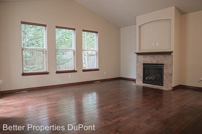 Building Photo - 3 br, 2 bath House - 4625 Helena Ave SE