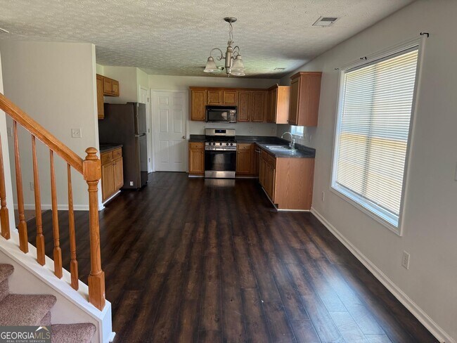 Building Photo - 2909 Rusticwood Dr SW